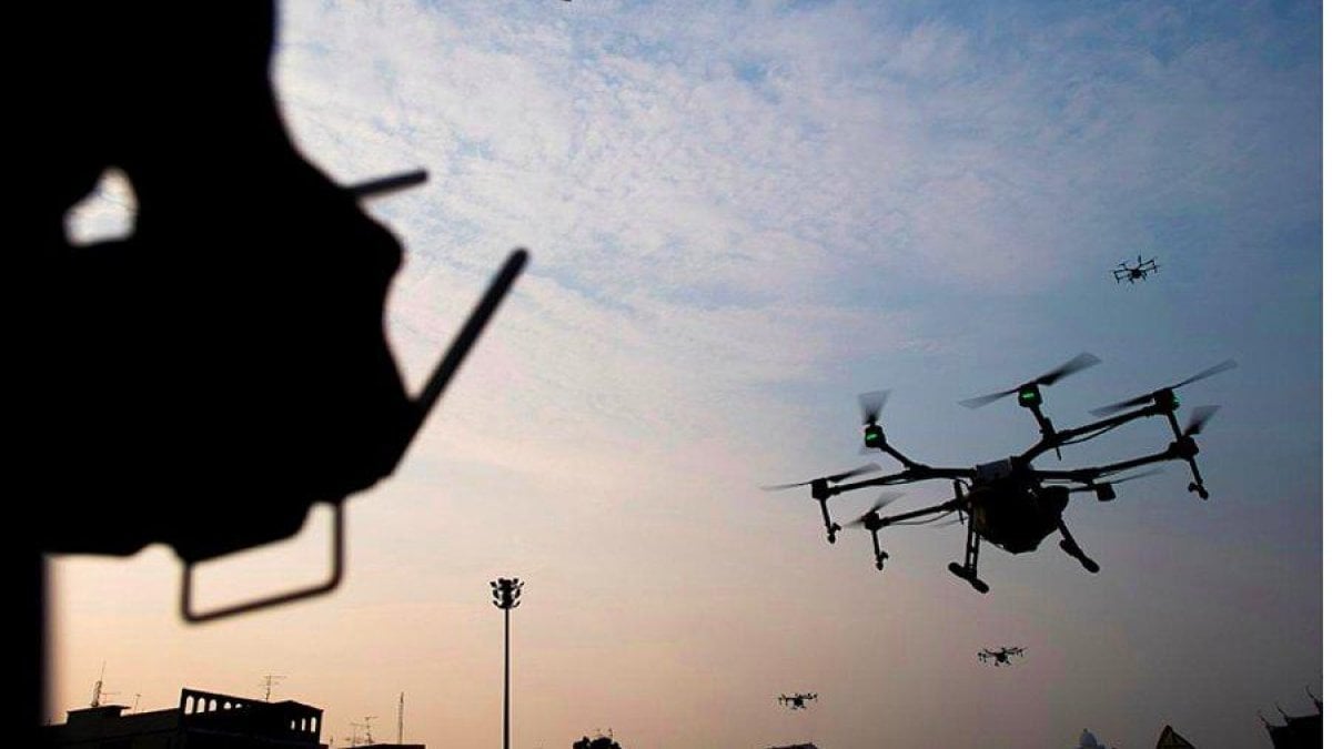 havalimani supheli dronlar nedeniyle hava trafigine kapatildi f61cgWVF