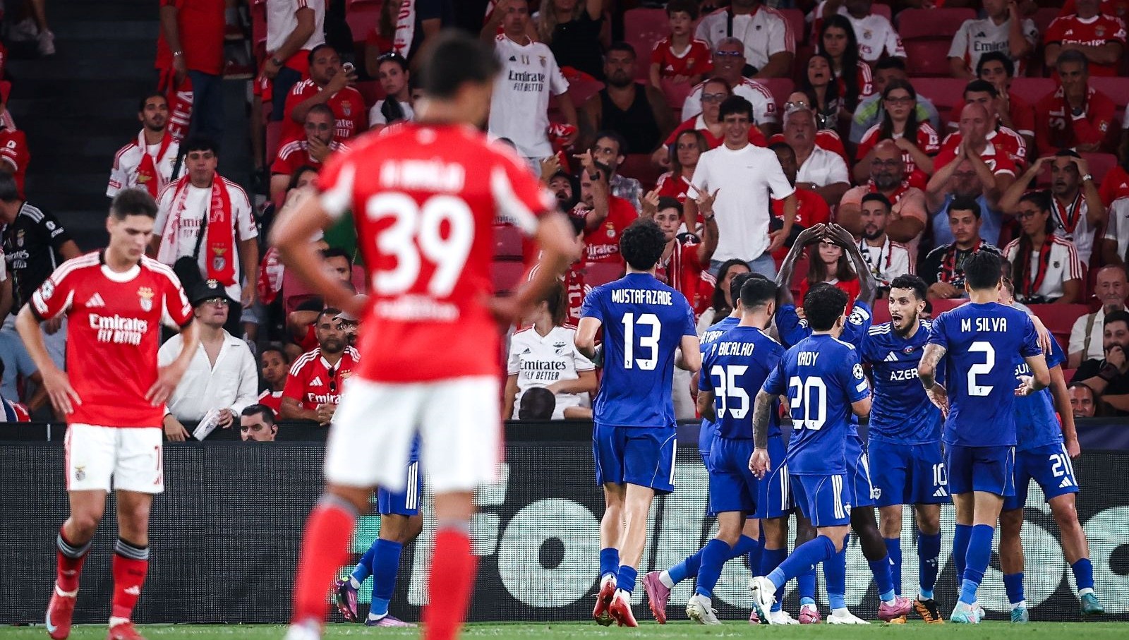 karabagdan sampiyonlar liginde tarihi galibiyet benfica deplasmaninda geri donduler qkJbGifU