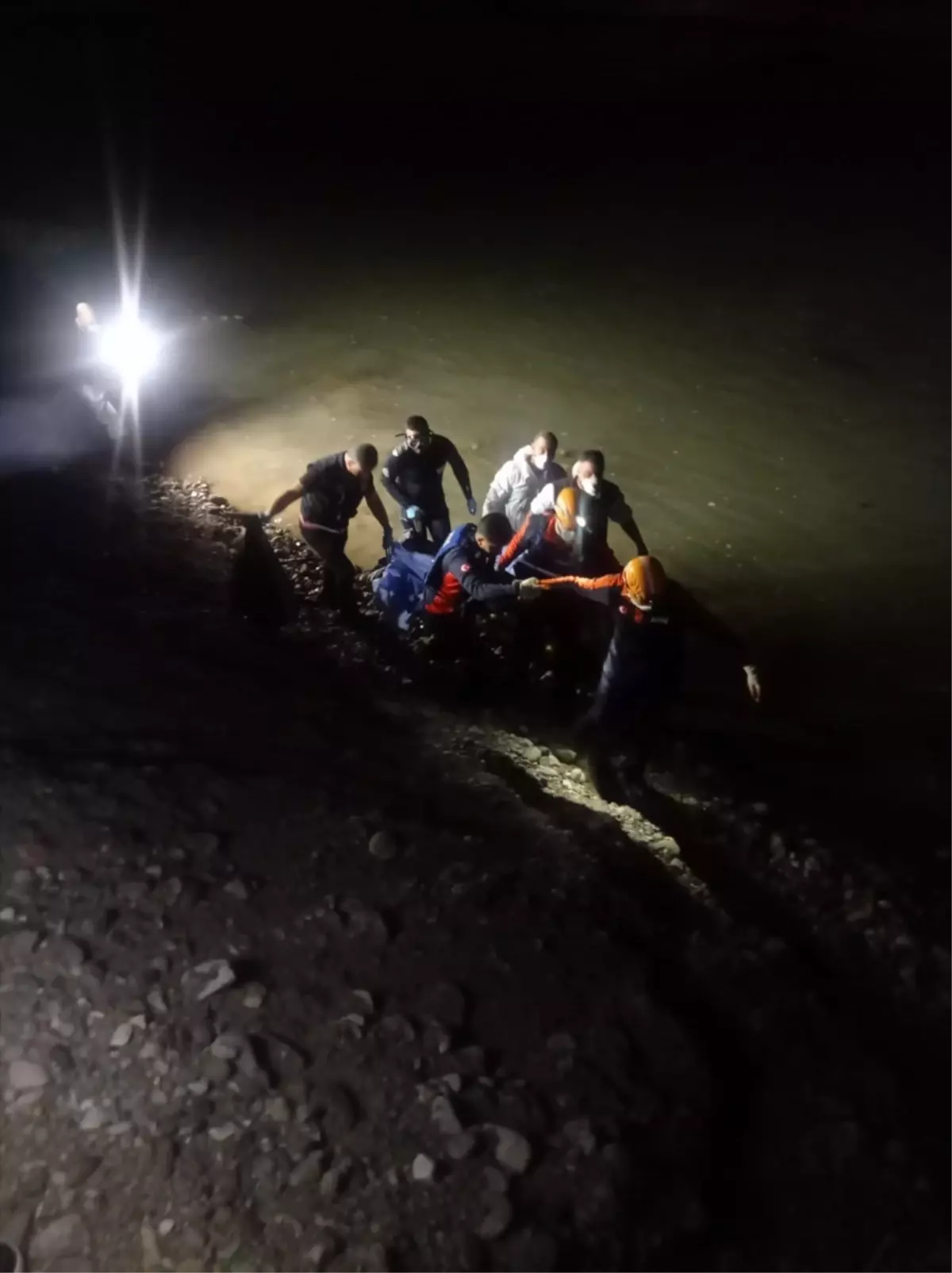 batman cayinda erkek cesedi bulundu XtSsf42U.jpg