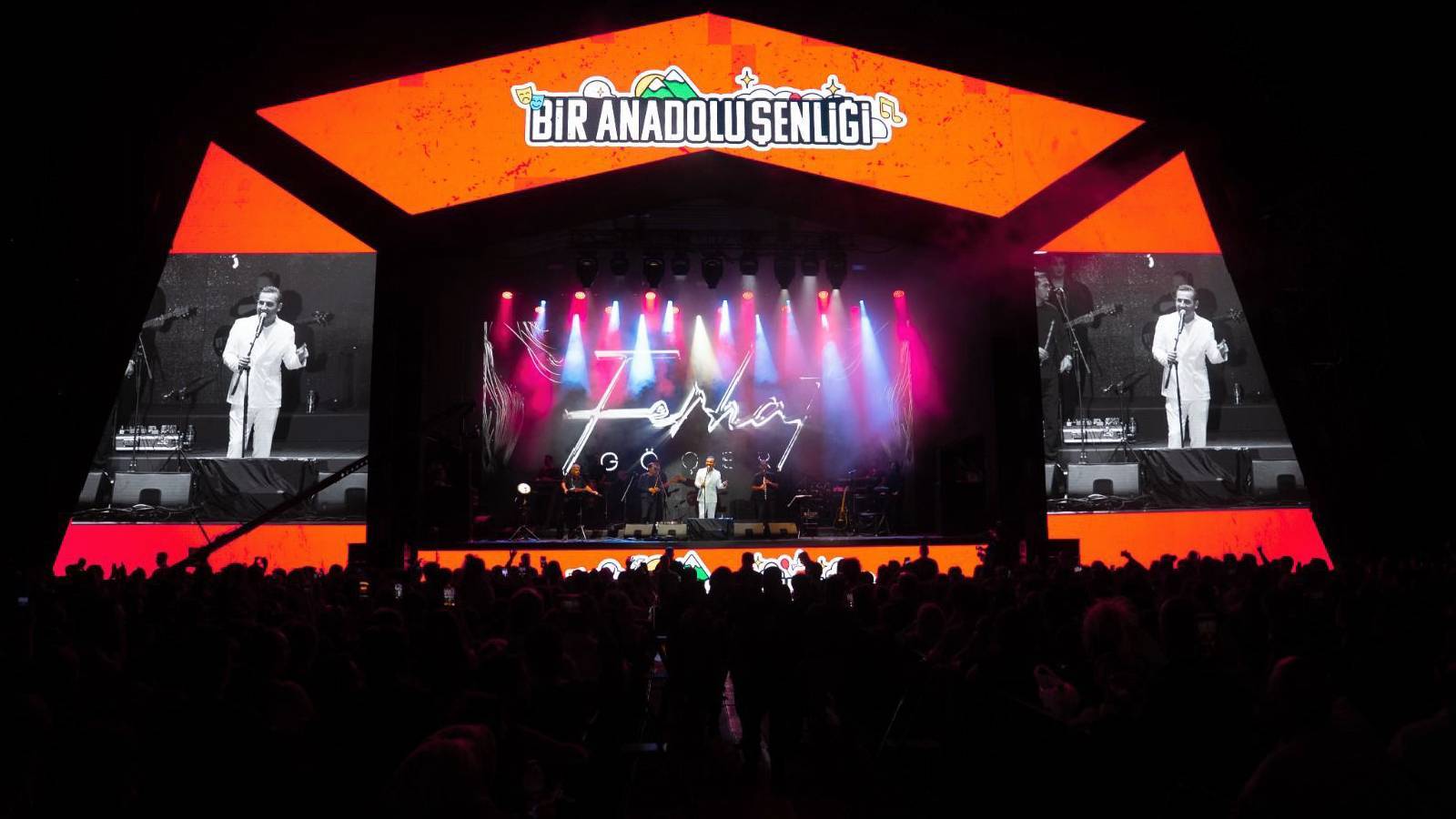 bir anadolu senligi bes sehirde 898 bin 608 kisi sanatla bulustu RyBPVvAV