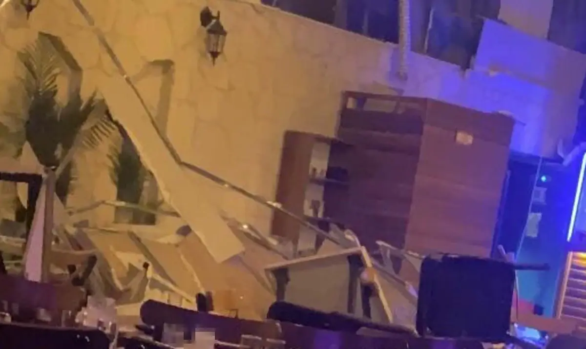 eglence mekaninda dekor devrildi 6 yarali p142FVxt.jpg