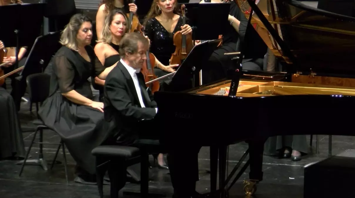 istanbul devlet senfoni orkestrasi 80 yilini coskuyla kutladi dlgDNvRV