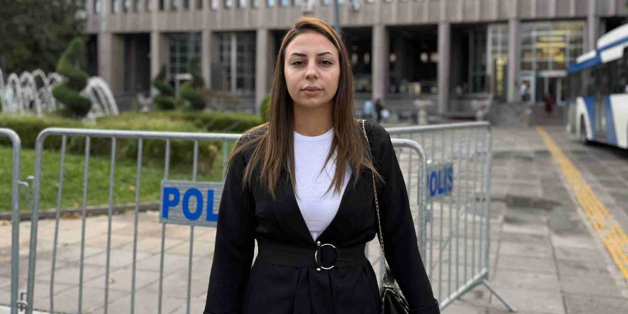 kredi kartini arkadasina veren genc kadinin basina gelmeyen kalmadi 30 yila yakin cezam var SkZntZrE.jpg