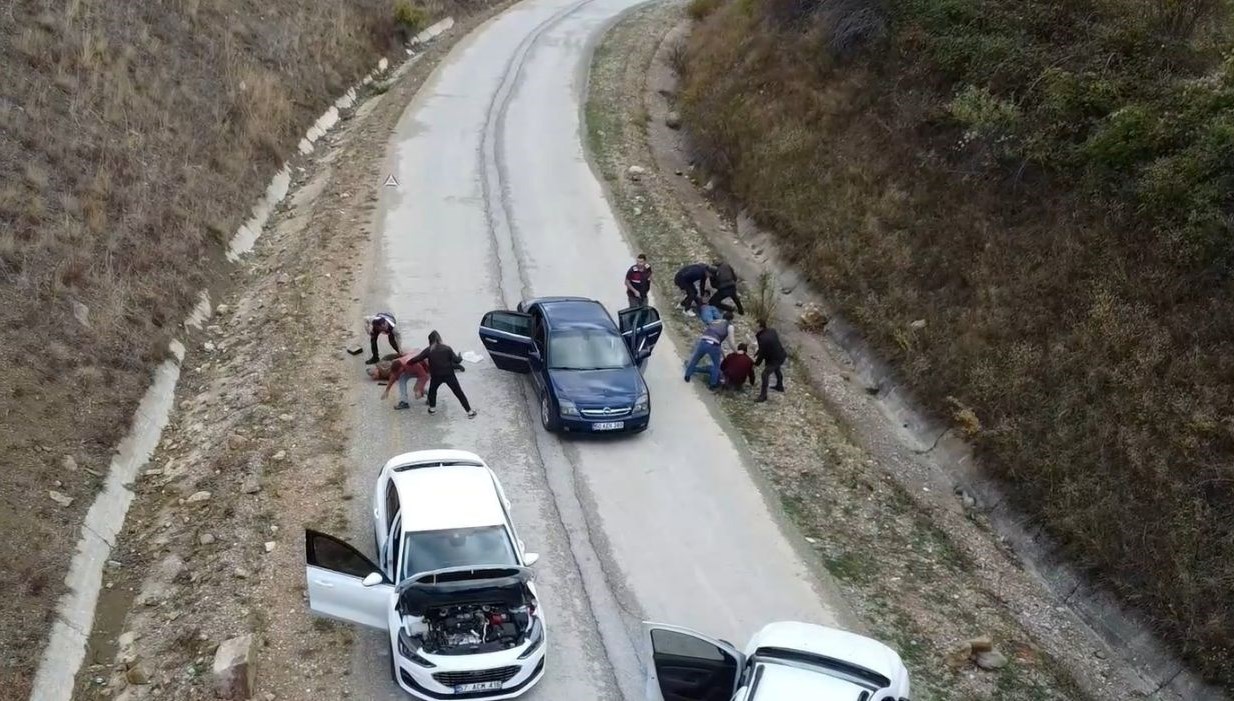 sinopta film sahnelerini aratmayan operasyon XmqP1nzv.jpg