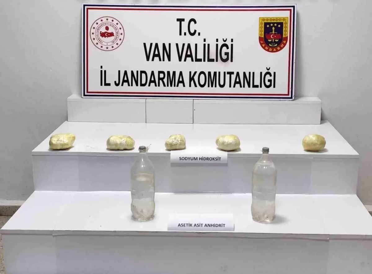 vanda uyusturucu operasyonu 4 kilo asetik asit ele gecirildi rFjNFVIZ