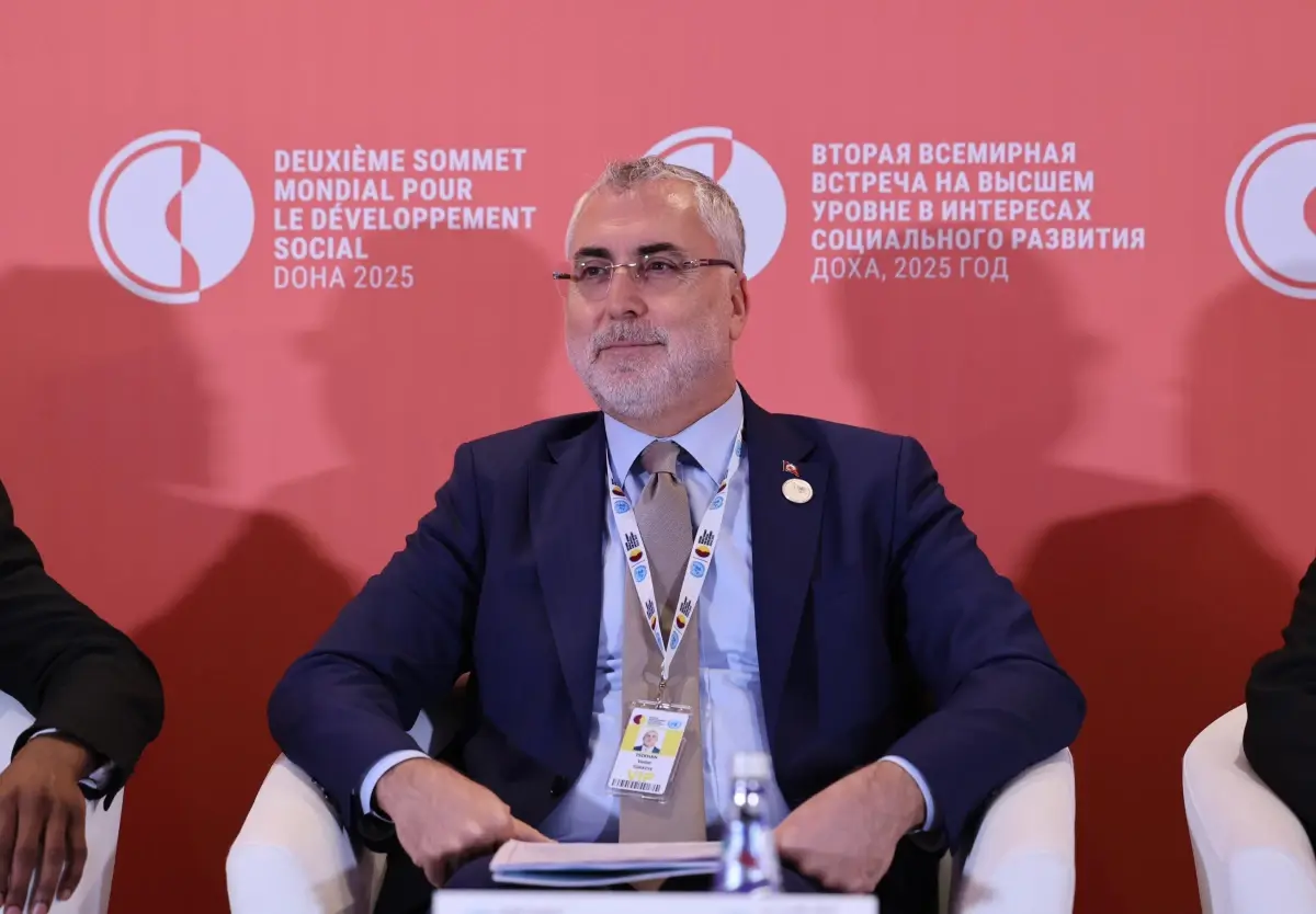 bakan isikhan kuresel sosyal adalet koalisyonu forumuna katildi QUNAeZmf.jpg