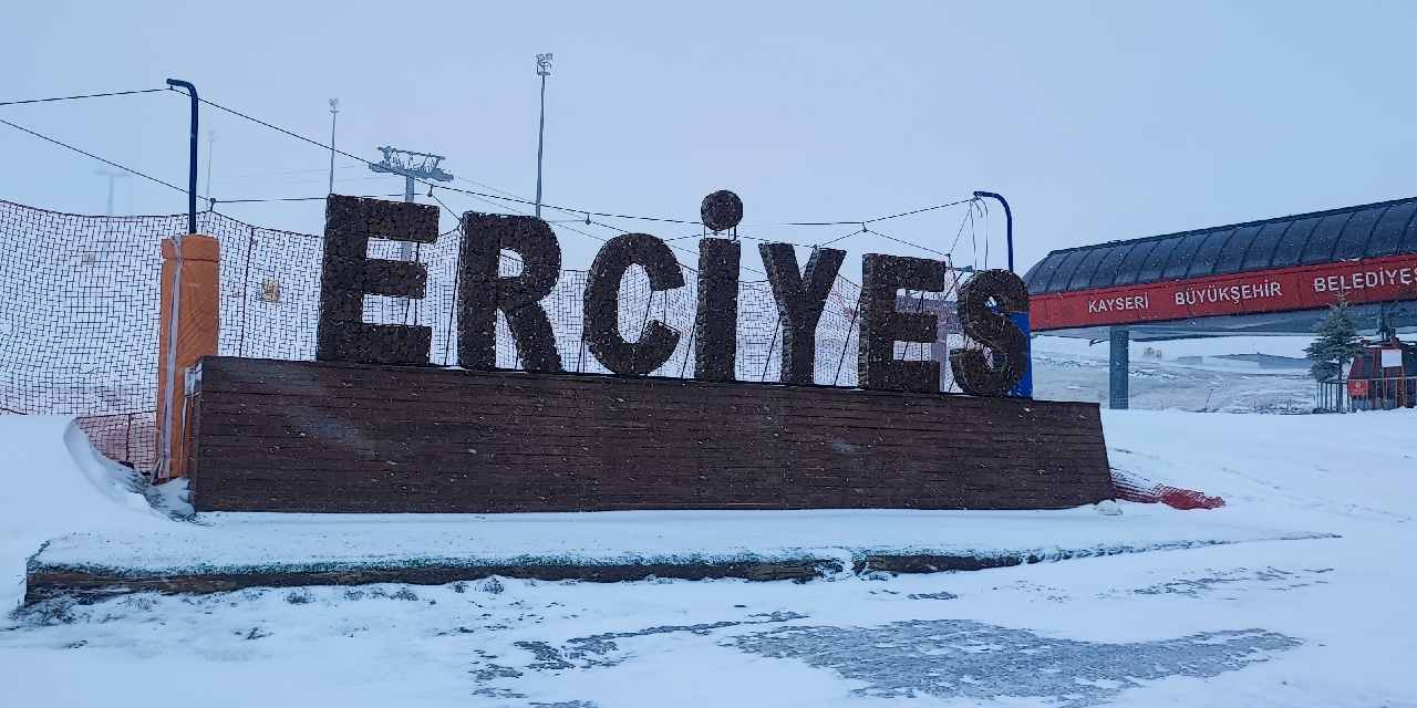 Mayıs Ayında Erciyes Dağı’na Kar Yağdı