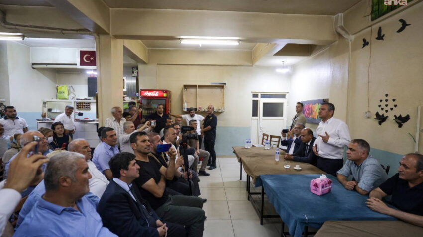 Özgür Özel, BİRTEK SEN Genel Başkanı Mehmet Türkmen ile bir araya geldi